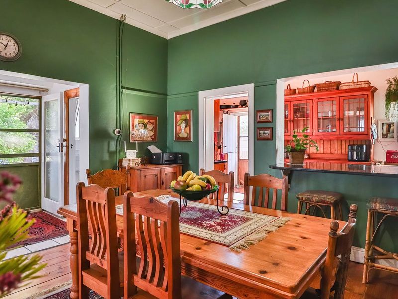 Warm Family Home with Flatlet and Income Potential in Bonnievale. - Photo 5