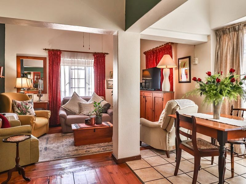 Warm Family Home with Flatlet and Income Potential in Bonnievale. - Photo 9