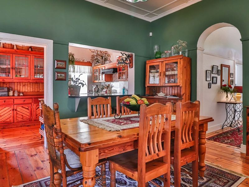 Warm Family Home with Flatlet and Income Potential in Bonnievale. - Photo 6