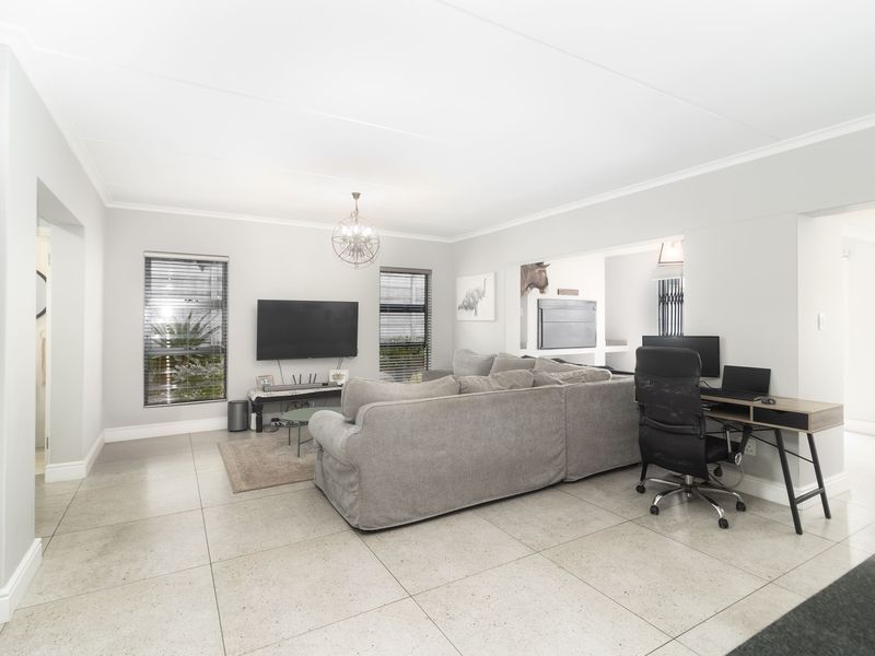 A Rare Gem Not to Be Missed - Photo 8