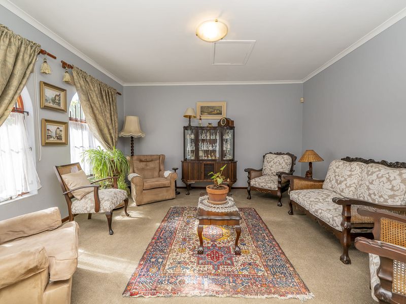 Beautifully Spacious Family Home with Endless Potential. - Photo 5