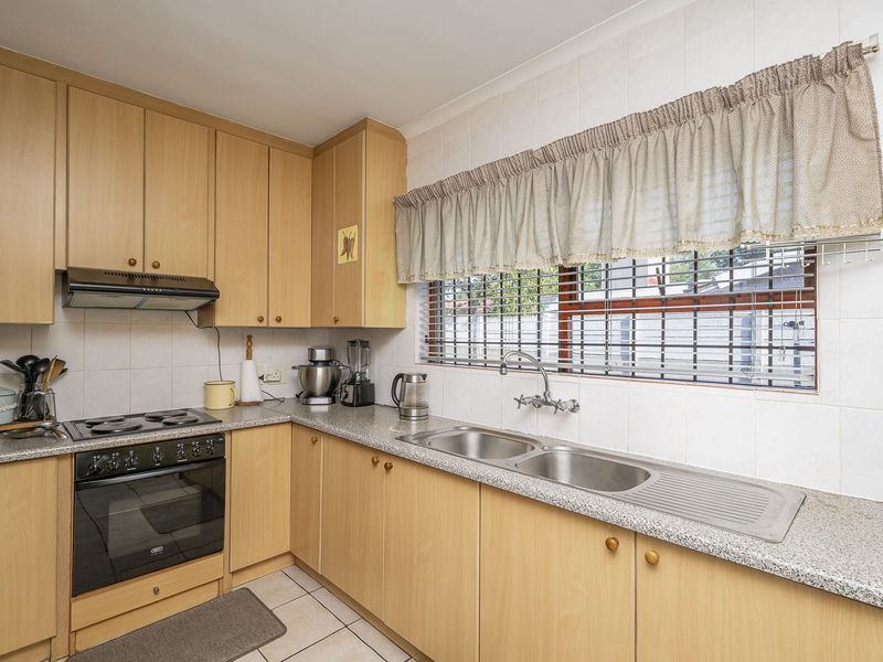 Beautifully Spacious Family Home with Endless Potential. - Photo 7