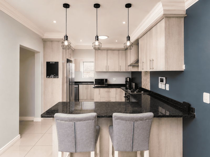 Three-Bedroom Entertainer’s Delight. - Photo 6