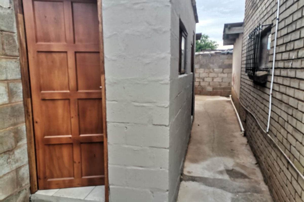 Income-Generating Investment Opportunity in Kwanonqaba - Photo 2