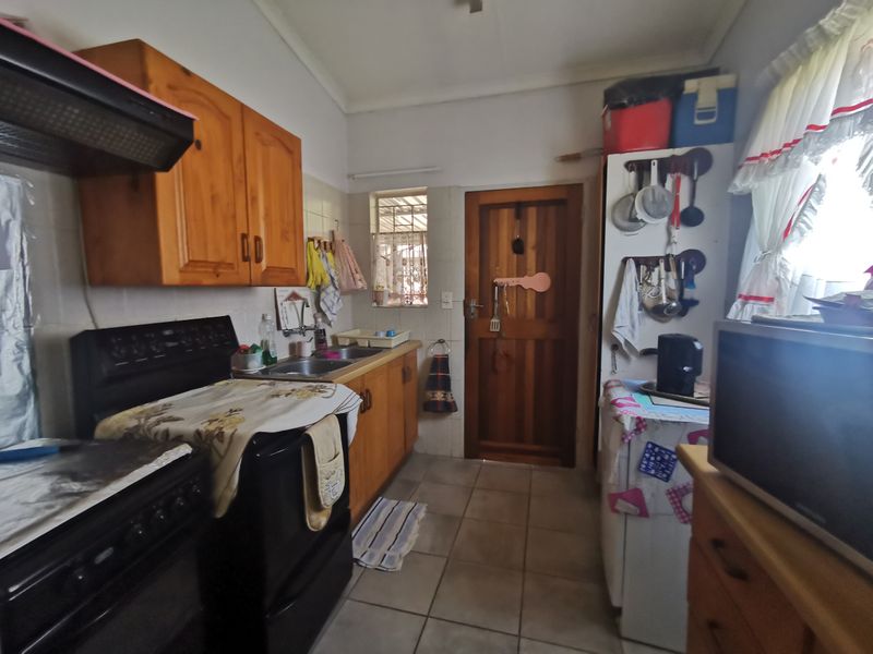 Ideal retirement unit now on sale - Photo 4