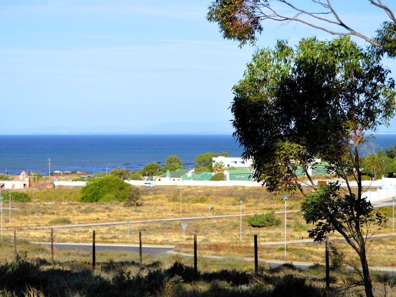 Not to be missed!!! A 904m2 Erf @ R600 000-00 in St Helena Bay. - Photo 7