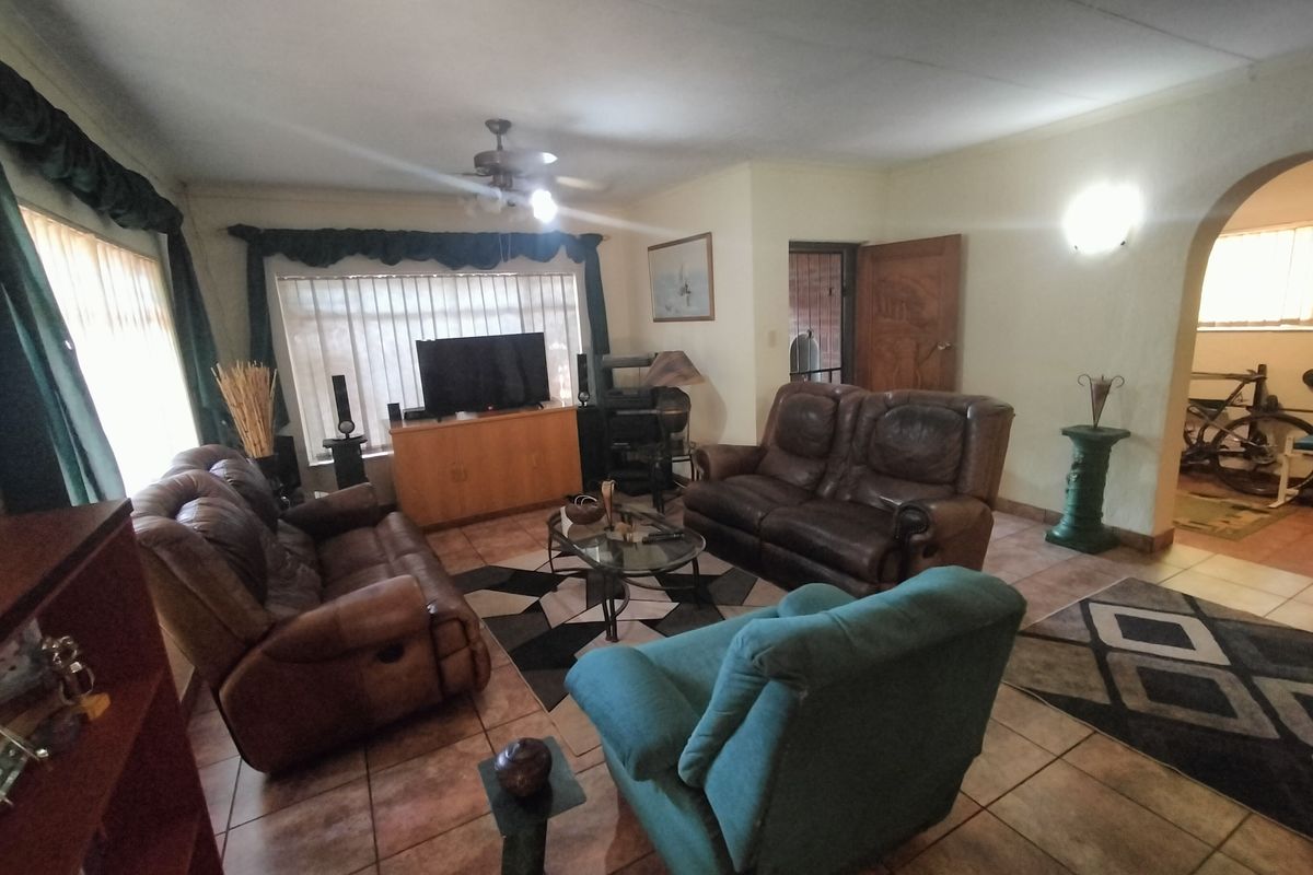 Nestled in the heart of Pretoria North - Photo 5