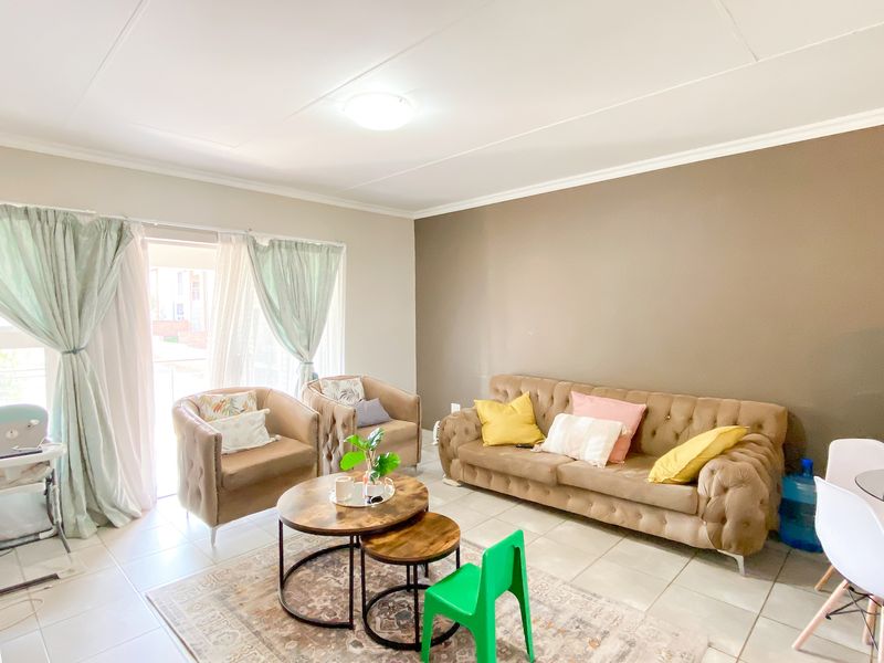 Stylish Family Home with 24/7 Security - Photo 7