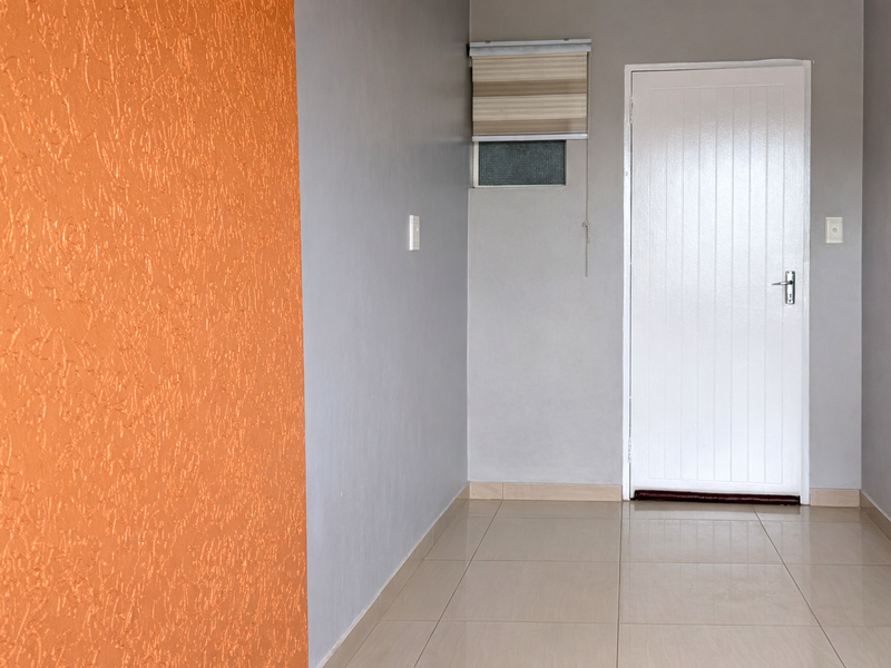 🏡 Ground Floor 2-Bedroom Apartment – Fleurhof, Roodepoort - Photo 4