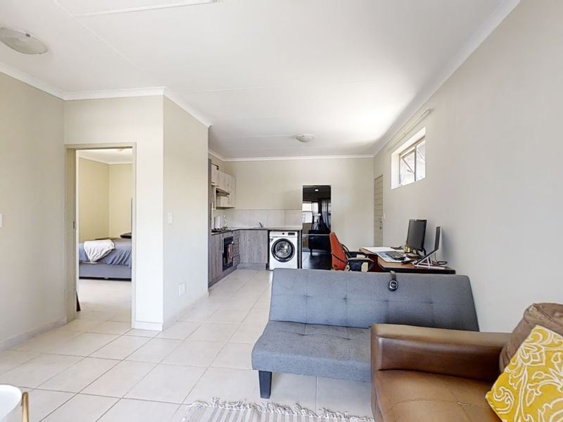 First Floor Unit in Modern Complex! - Photo 7