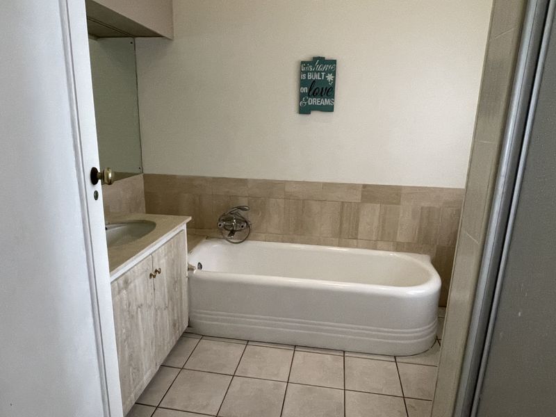 VIEWS! FABULOUS HOME WITH STUNNING COTTAGES - Photo 10