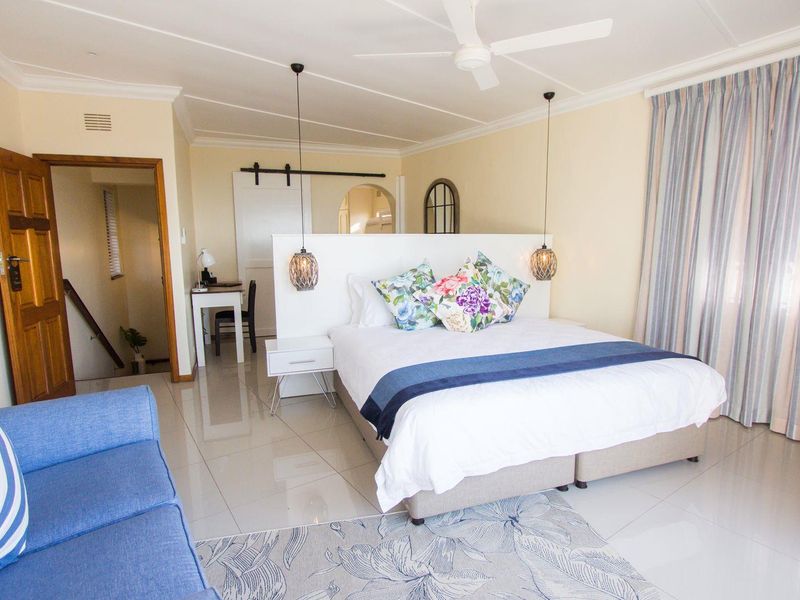 Exceptional opportunity for those seeking an elegant coastal retreat - Photo 7