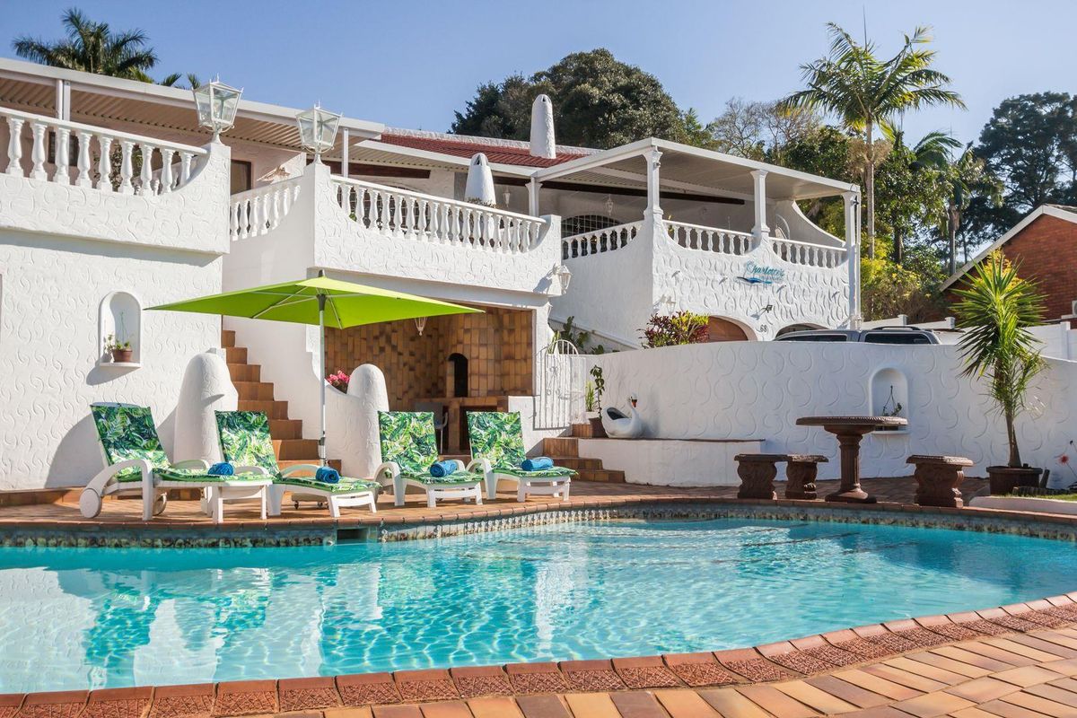 Exceptional opportunity for those seeking an elegant coastal retreat - Photo 2