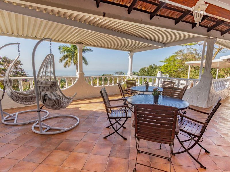 Exceptional opportunity for those seeking an elegant coastal retreat - Photo 3