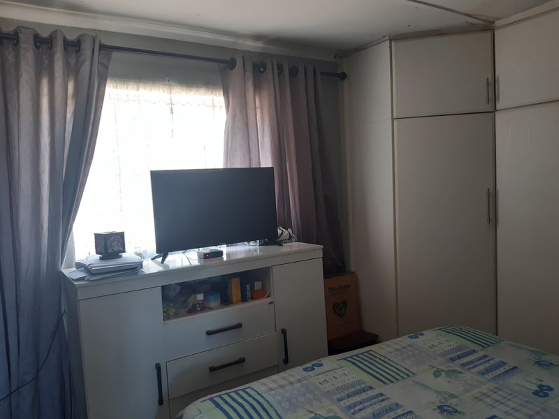 Lovely Home with Granny Flat, Bayview, Chatsworth - Photo 10