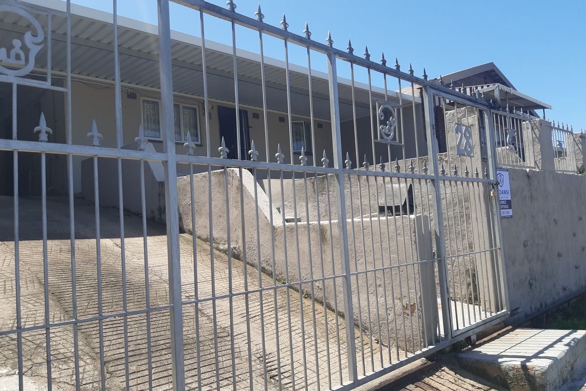 Lovely Home with Granny Flat, Bayview, Chatsworth - Photo 2