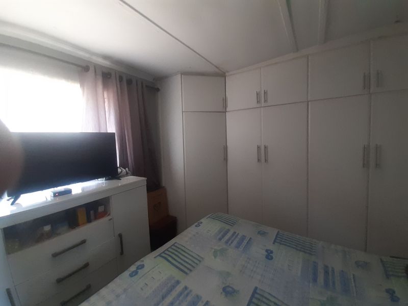 Lovely Home with Granny Flat, Bayview, Chatsworth - Photo 9