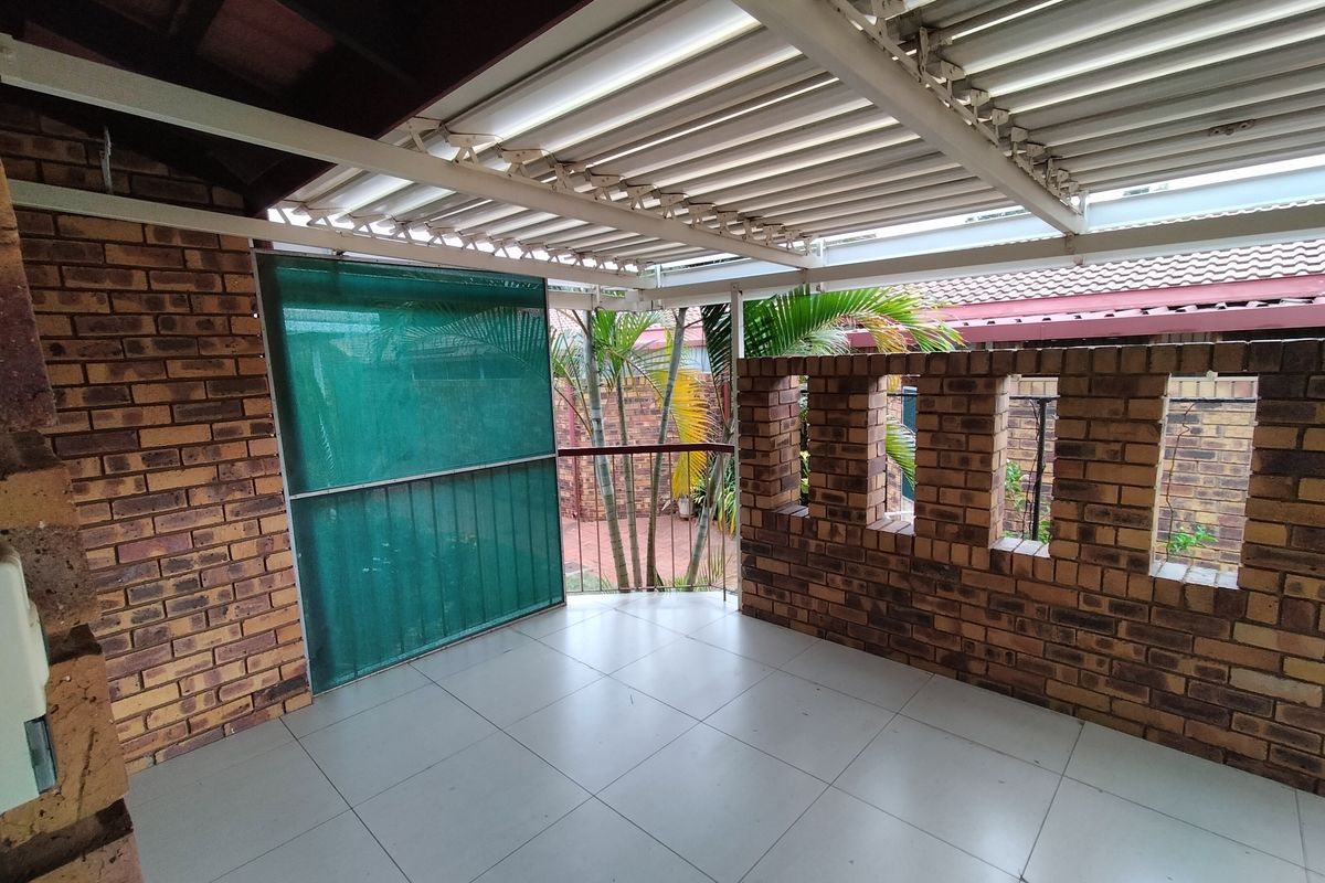 Welcome to your ideal retirement haven in the heart of Amandasig retirement village! - Photo 3