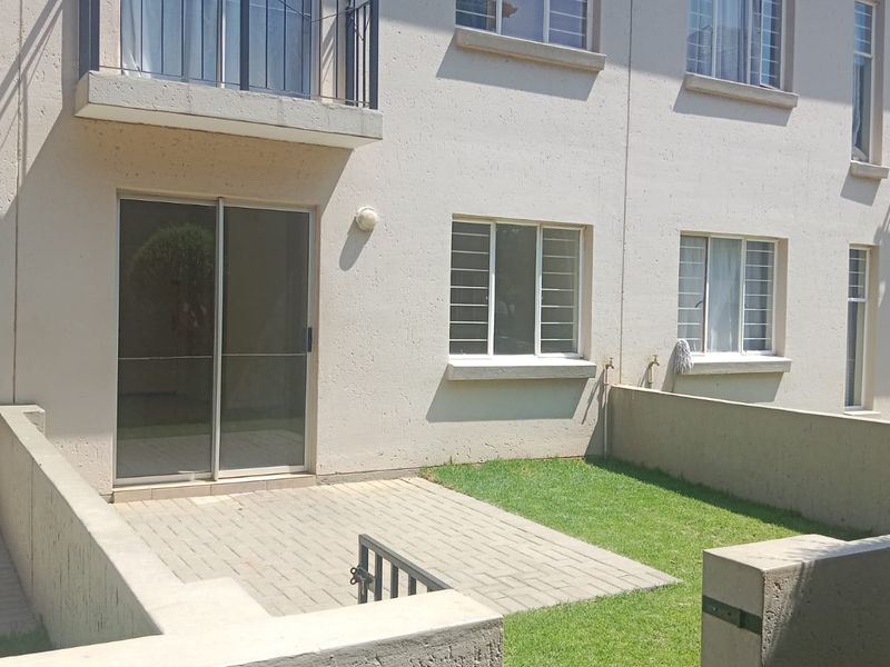 Ground floor bachelor flat for sale. - Photo 2