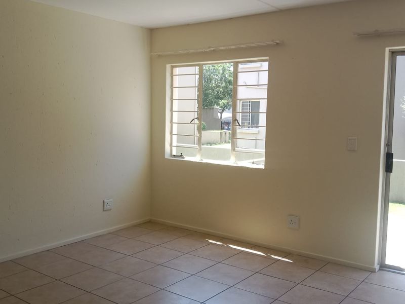 Ground floor bachelor flat for sale. - Photo 8