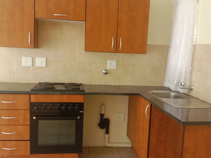 Ground floor bachelor flat for sale. - Photo 7