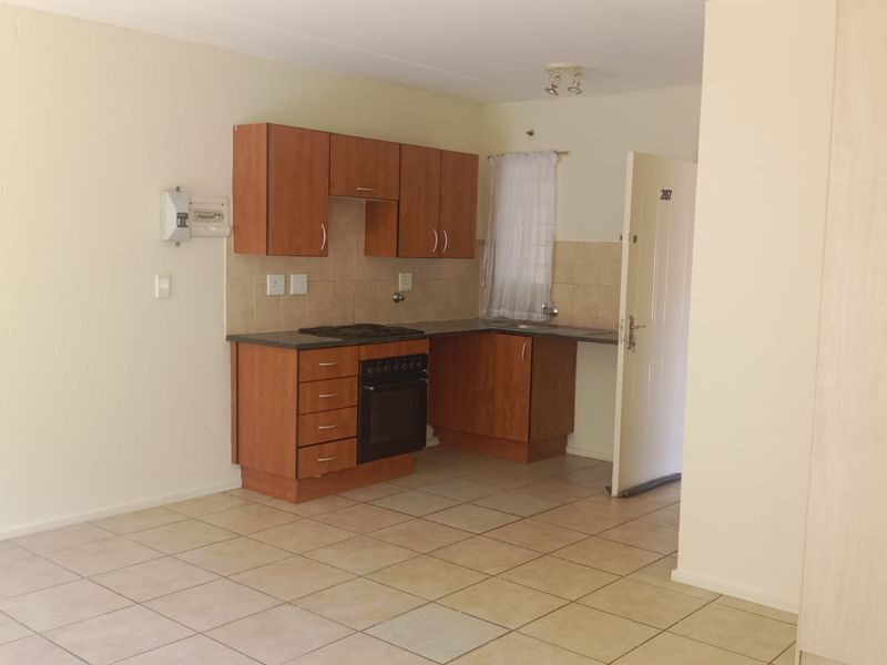 Ground floor bachelor flat for sale. - Photo 3