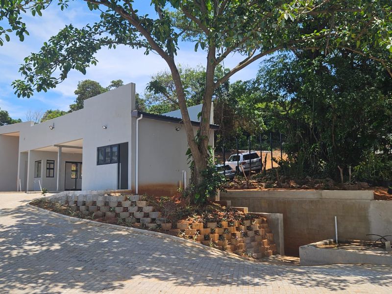 **Luxury Freestanding Sea View Home** - Photo 5