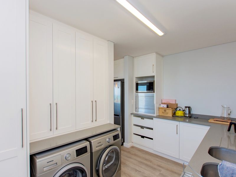 Beachfront home in Calypso Beach - Photo 10