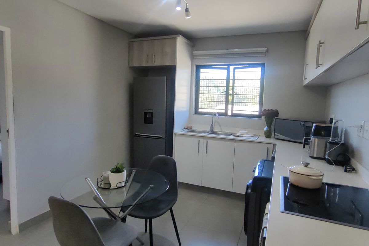 Modern lock up and go in Parkhill - Photo 5