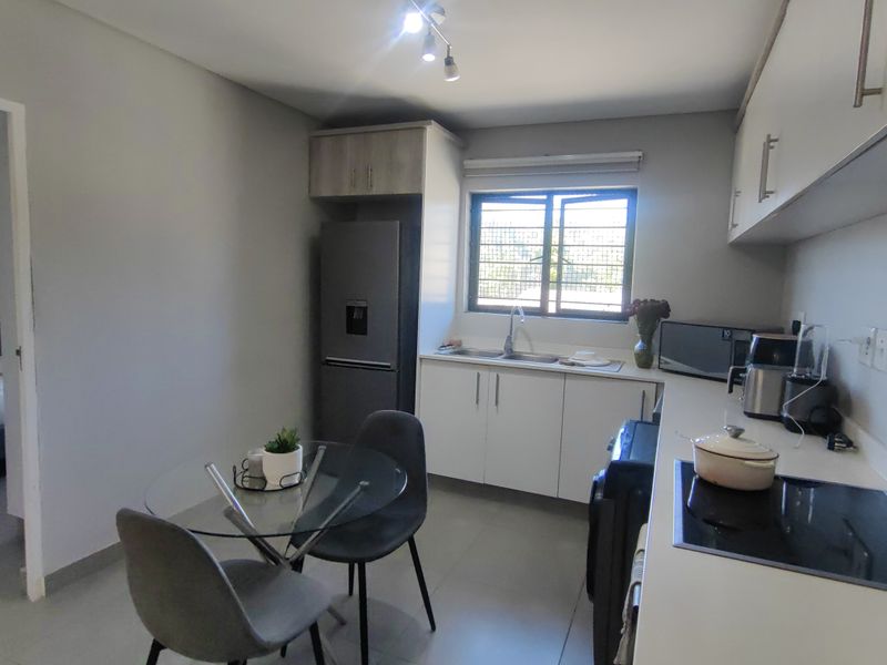 Modern lock up and go in Parkhill - Photo 5