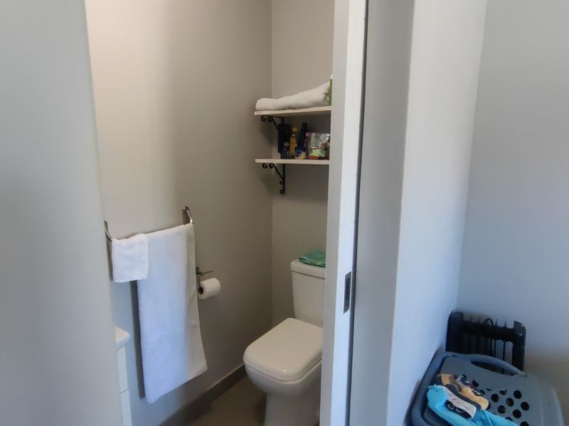 Modern lock up and go in Parkhill - Photo 10