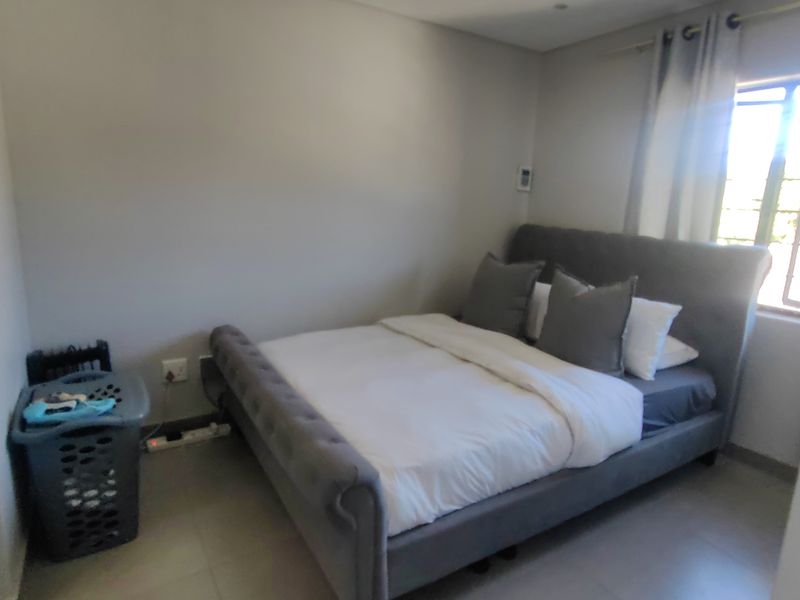 Modern lock up and go in Parkhill - Photo 7