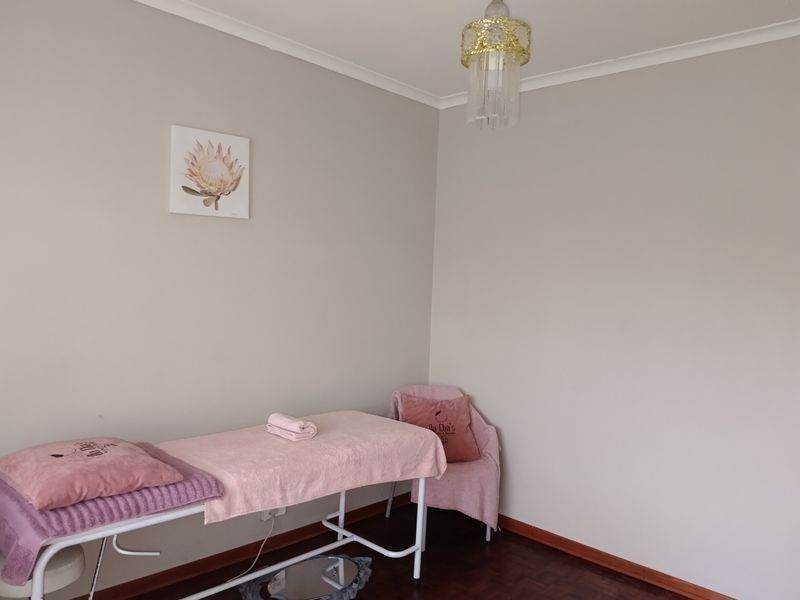 Perfect And Quiet Location - Photo 10