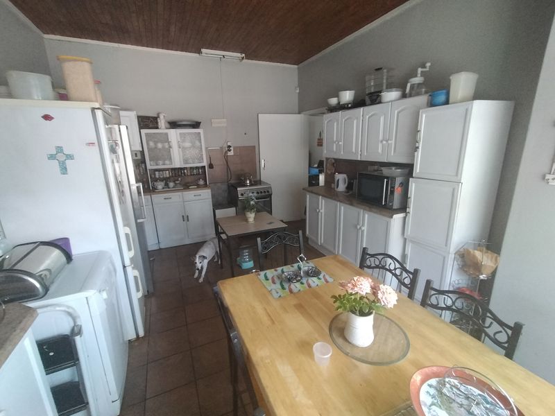 This prime investment property - Photo 6