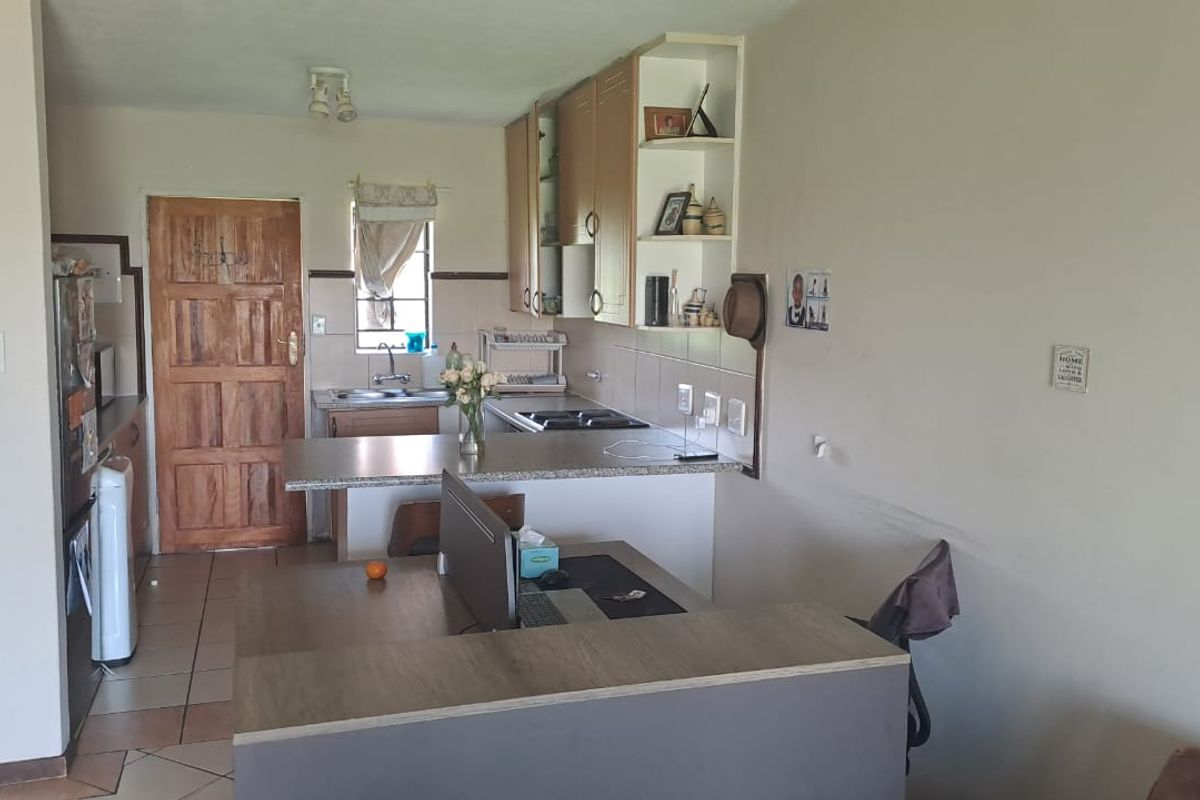"Spacious 3-bedroom home for sale in Sagewood, Midrand - perfect for a young family - Photo 3