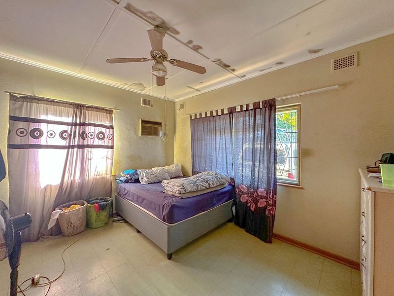 3 Bedroom Home with a Flat - Photo 7