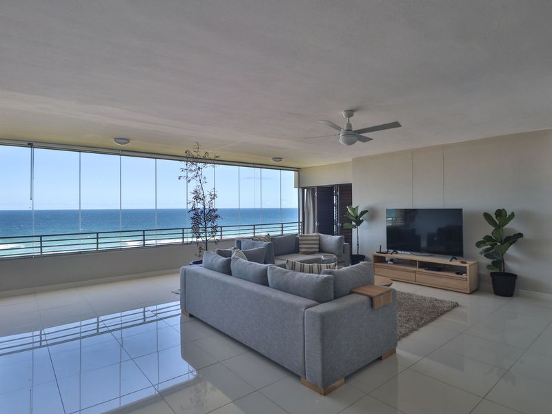 Flat For Sale In Amanzimtoti - Photo 2