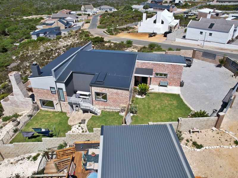 Stunning Family Home with great features! - Photo 4