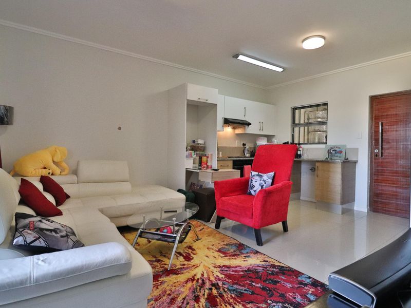 Perfect Lock and Go Lifestyle in Umhlanga Ridge - Photo 4