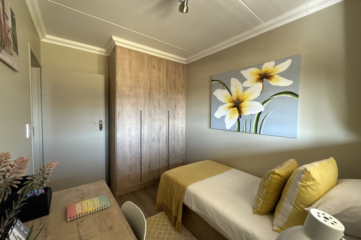 3 Bedroom Ground floor Apartment for Sale - Photo 5