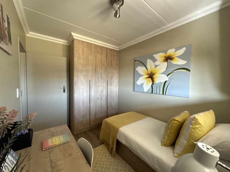 3 Bedroom Ground floor Apartment for Sale - Photo 5