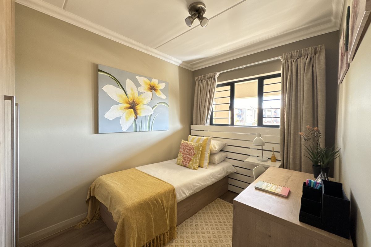 3 Bedroom Ground floor Apartment for Sale - Photo 4