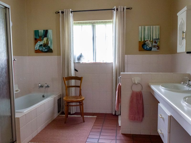 Charming Cape Dutch Style Home in Ninapark - Photo 9