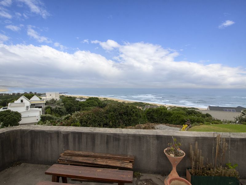 Five Bedroom Home and One Bedroom Flat with Spectacular Ocean Views. - Photo 10