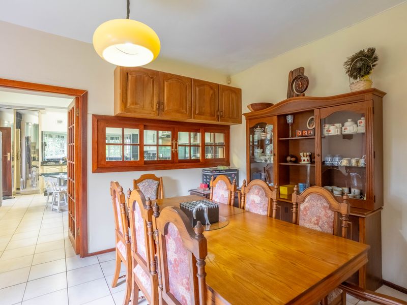 The epitome of modern living in this captivating family home! - Photo 10