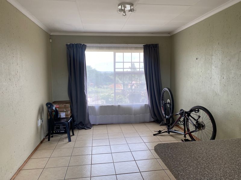 Discover Your Home Sweet Home in Heuwelsig Estate! - Photo 4