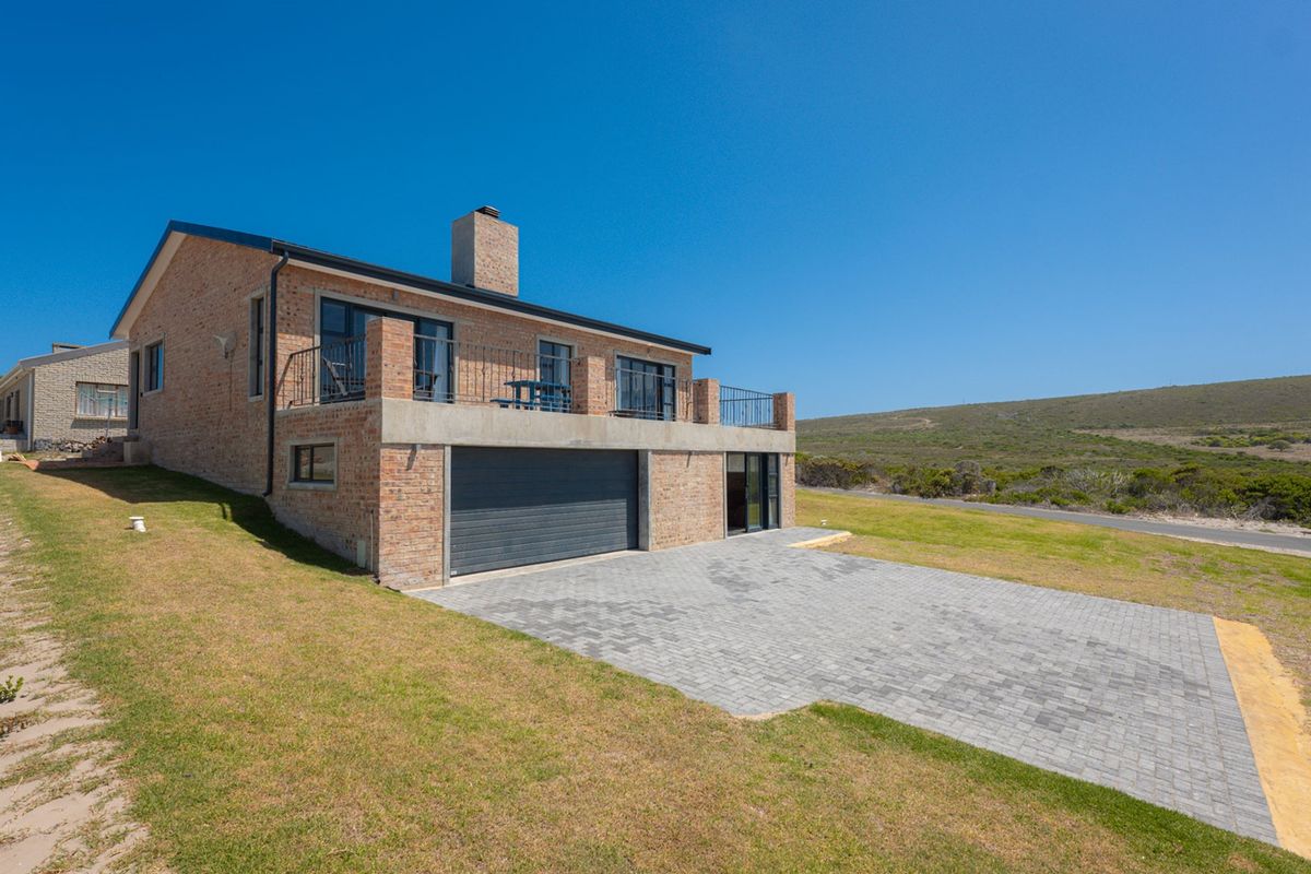 Modern Living with a Tranquil Coastal Location! - Photo 2