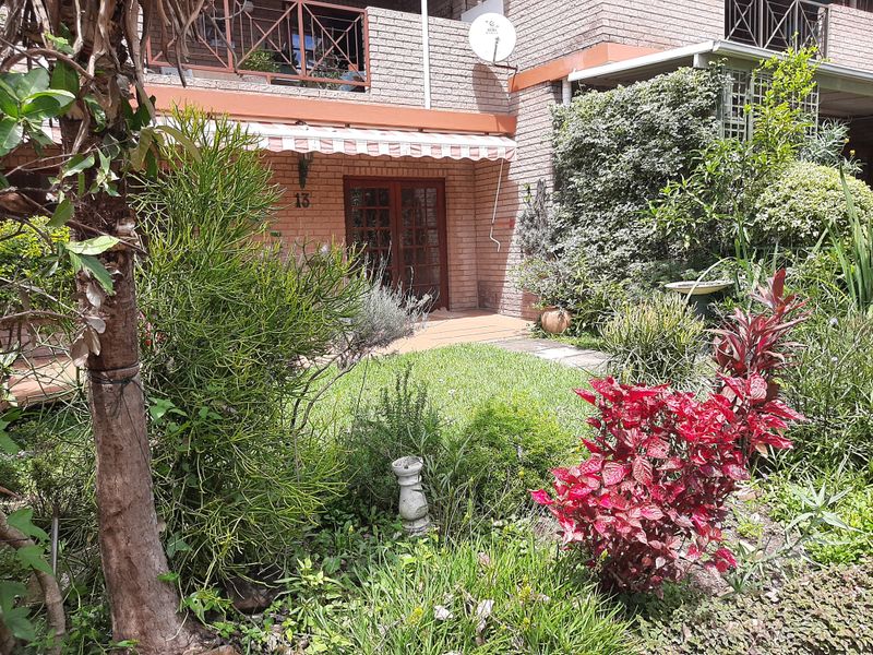 Spacious Apartment in Retirement Village - Photo 2