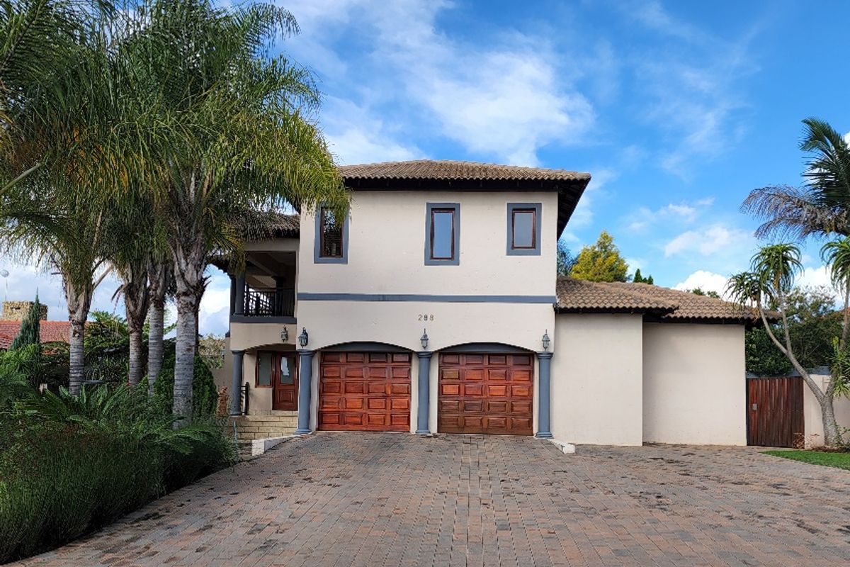 Stunning 4 x bedroom family home to RENT in Pebble Rock Golf Estate - Photo 2