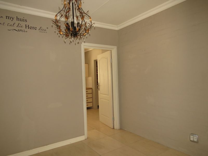 Spacious Coastal Living Home In Stilbaai - Photo 8